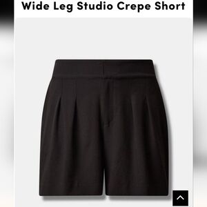 Torrid Black Wide Leg Studio Tailored Short, Plus size 26 NWT